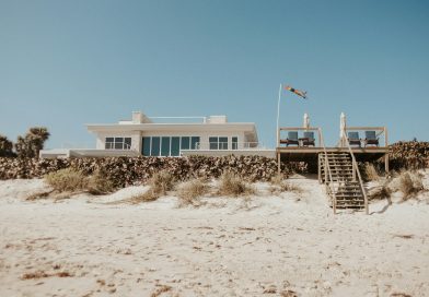 Réussir son investissement en bord de mer en 2025 : guide complet pour un placement réfléchi et durable